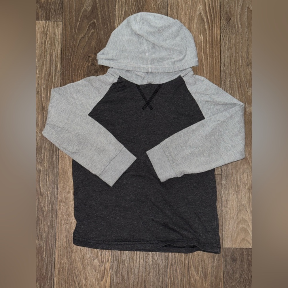 Garanimals Boy’s Hooded Shirt Size 5T